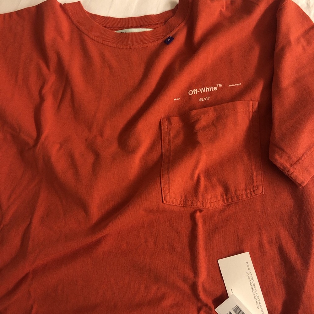 Nver worn
DM for offer

M but fits like Xl